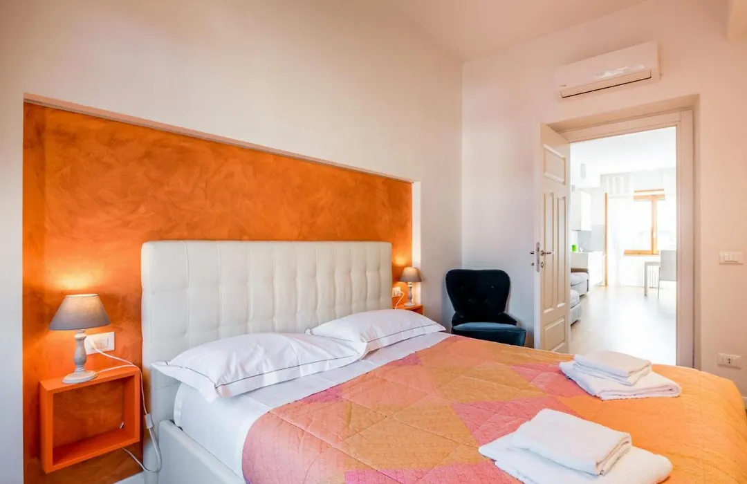 Guesthost - Santa Maria Novella Cozy Flat-1